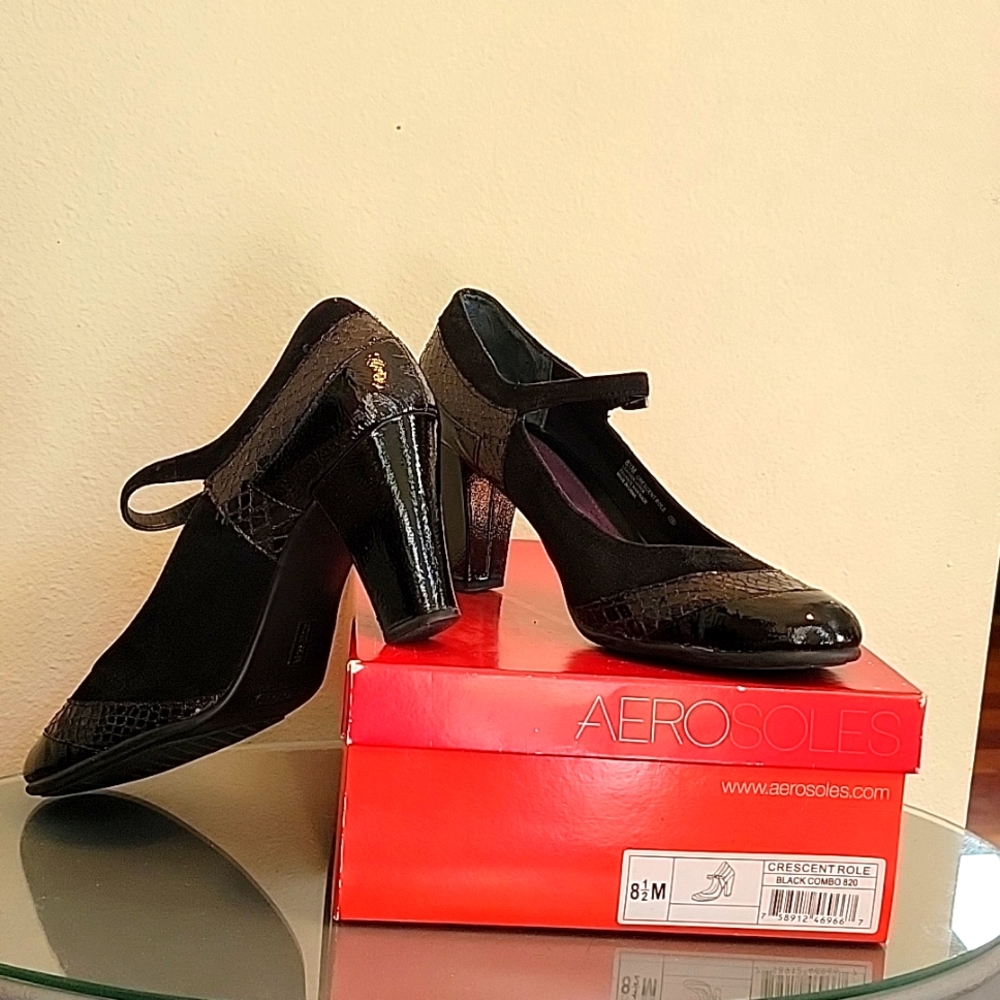Aerosols Black Combo Cresent Role Heel